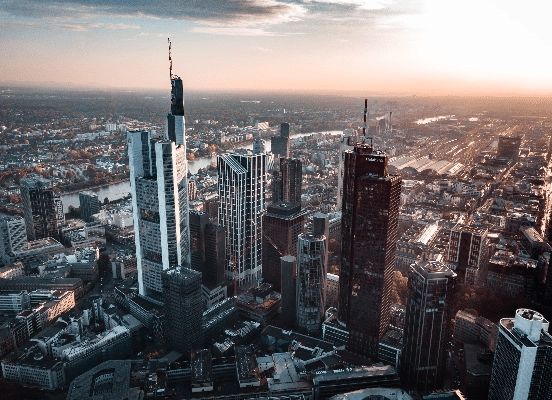 Magna Med Frankfurt skyline